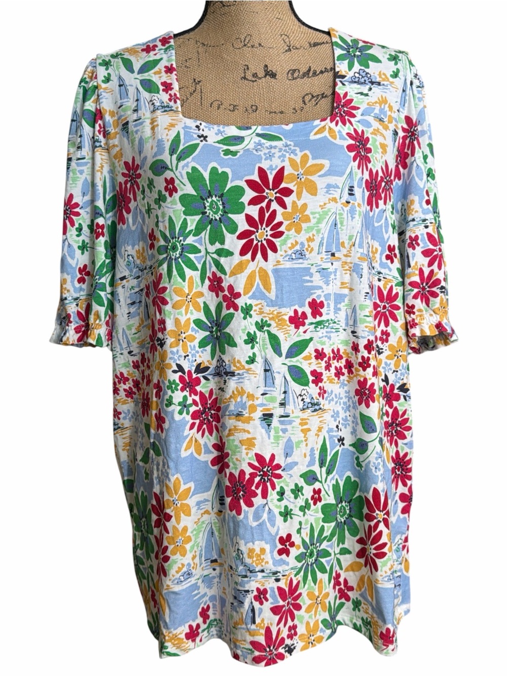 CJ Banks Blue Floral Square Neck Tunic with Red Green & Yellow Blooms EC Size 2X
